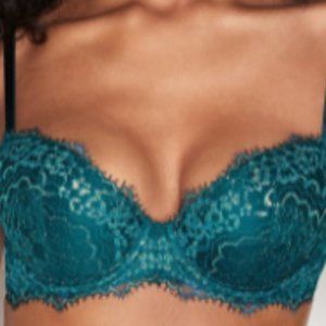 Victoria's Secret Lightly Lined Shimmer Demi 36D